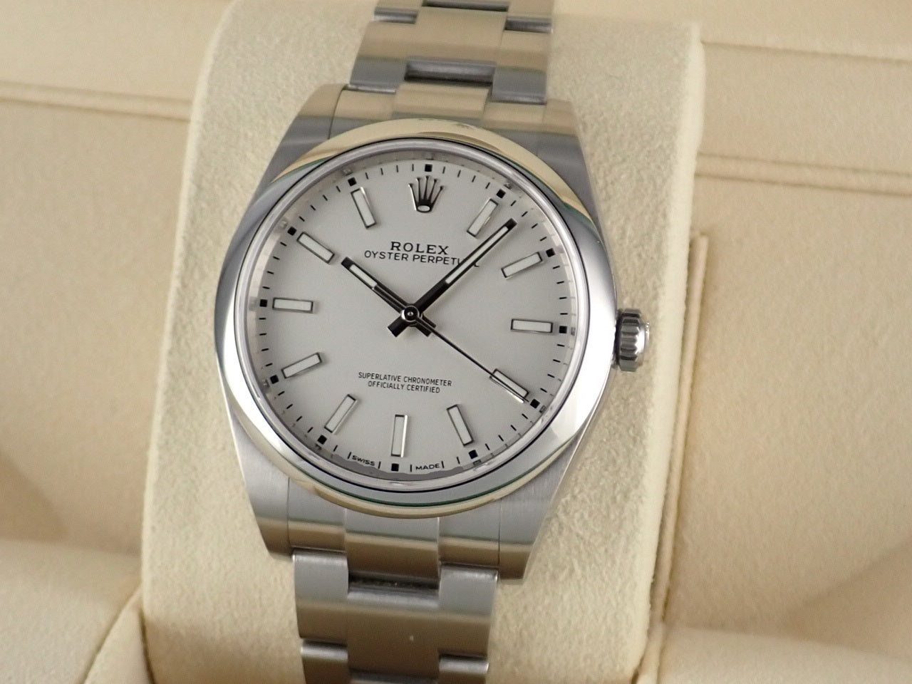 Rolex Oyster Perpetual 39 Ref.114300