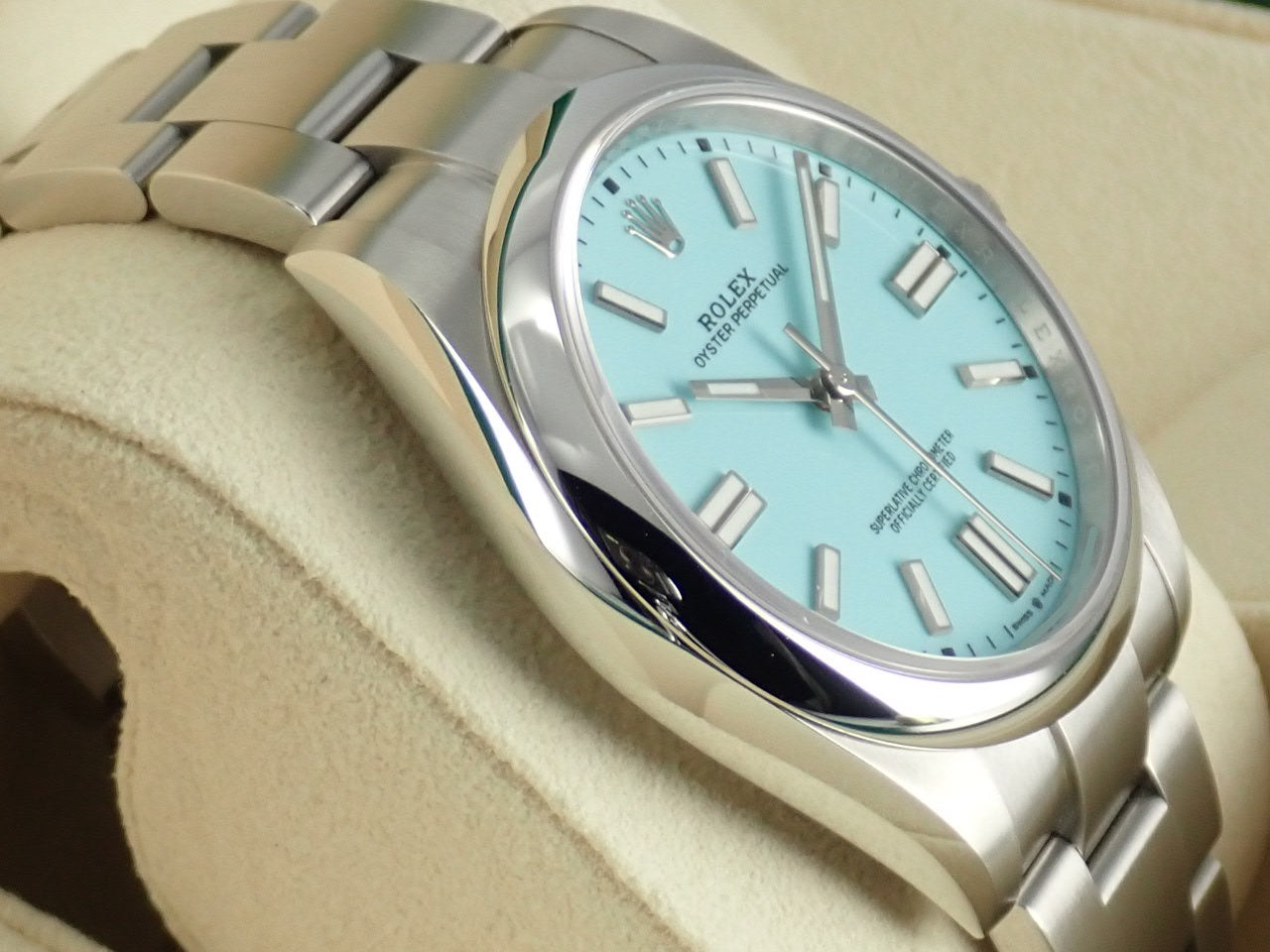 Rolex New Oyster Perpetual 41 Ref.124300