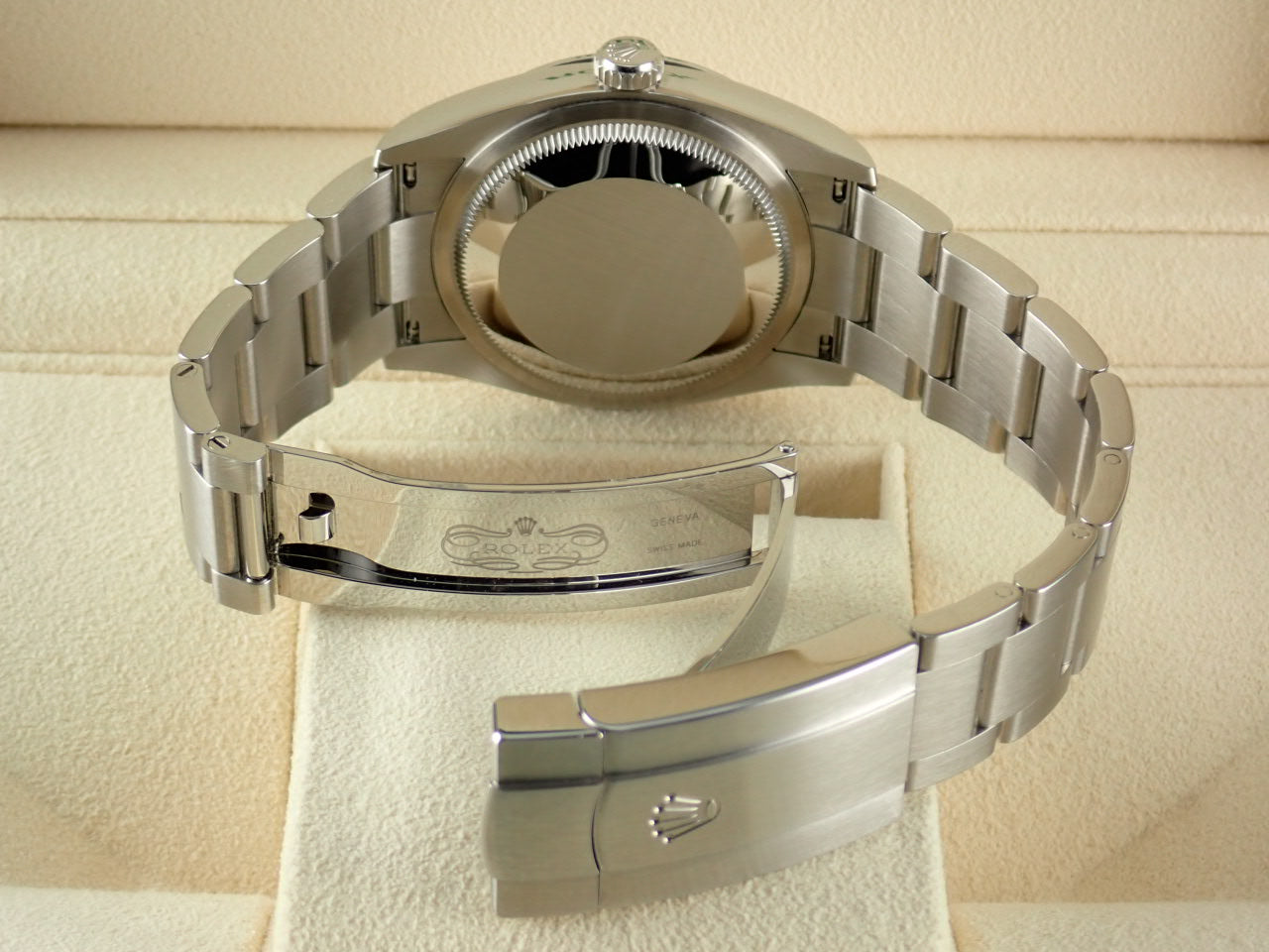 Rolex New Oyster Perpetual 36 Ref.126000