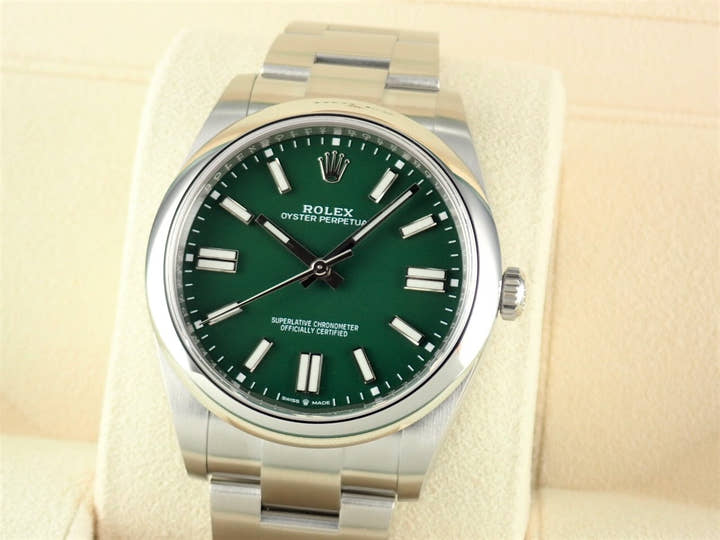ロレックス オイスターパーペチュアル Ref.124300 グリーン文字盤 未使用 oyster-perpetual-59