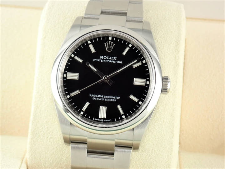 ロレックス オイスターパーペチュアル Ref.126000 ブラック文字盤 美品 oyster-perpetual-70