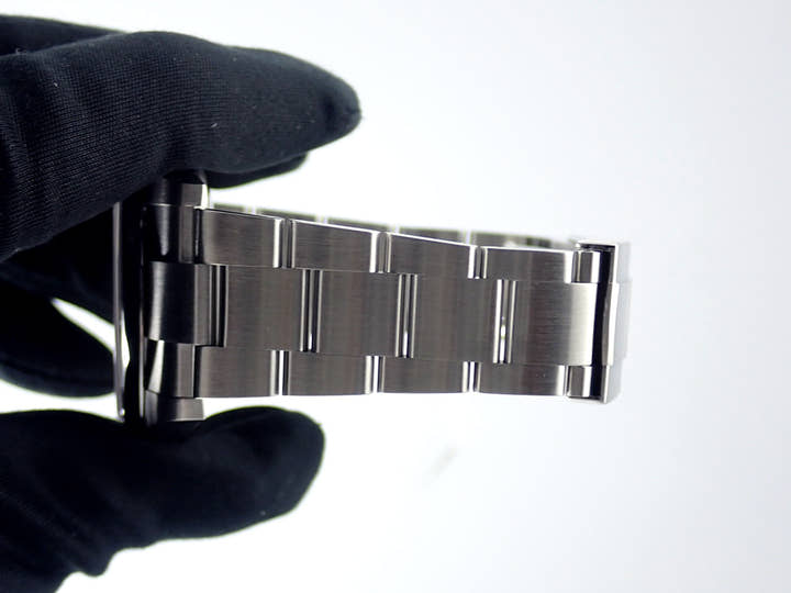 ロレックス オイスターパーペチュアル Ref.124300 ブラック文字盤 未使用 oyster-perpetual-74