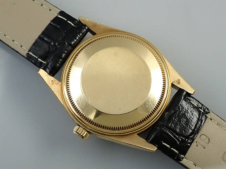 Rolex Oyster Perpetual Date Ref. 15038 Yellow Gold Champagne Dial