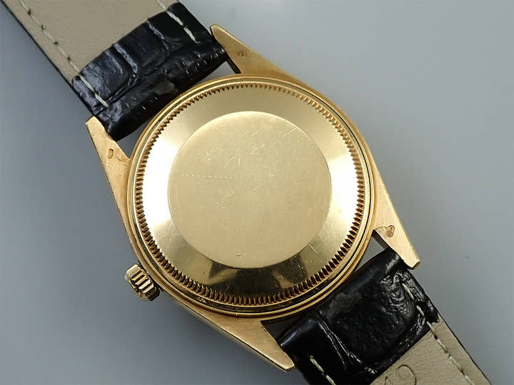 Rolex Oyster Perpetual Date Ref. 15038 Yellow Gold Champagne Dial
