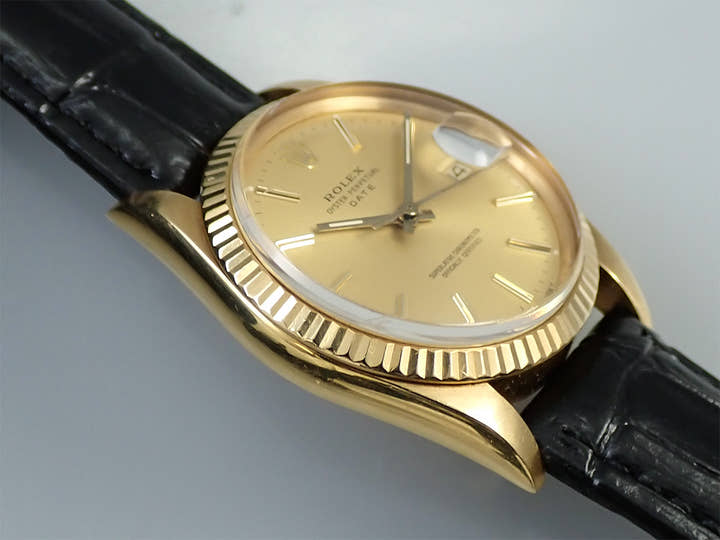 Rolex Oyster Perpetual Date Ref. 15038 Yellow Gold Champagne Dial