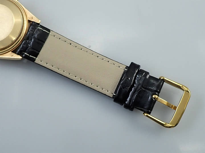 Rolex Oyster Perpetual Date Ref. 15038 Yellow Gold Champagne Dial