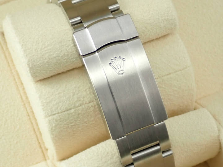 ロレックス オイスターパーペチュアル36 Ref.126000 ステンレススチール ブラック文字盤