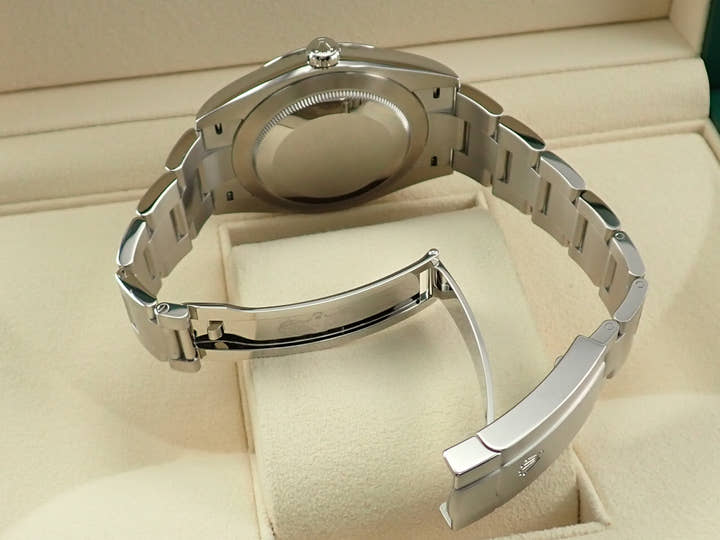 ロレックス オイスターパーペチュアル41 Ref.124300 ステンレススチール ブライトブルー文字盤