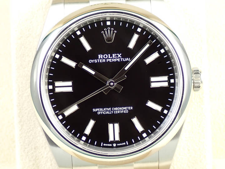 Rolex Oyster Perpetual 41 Ref. 124300 Stainless Steel Bright Black Dial
