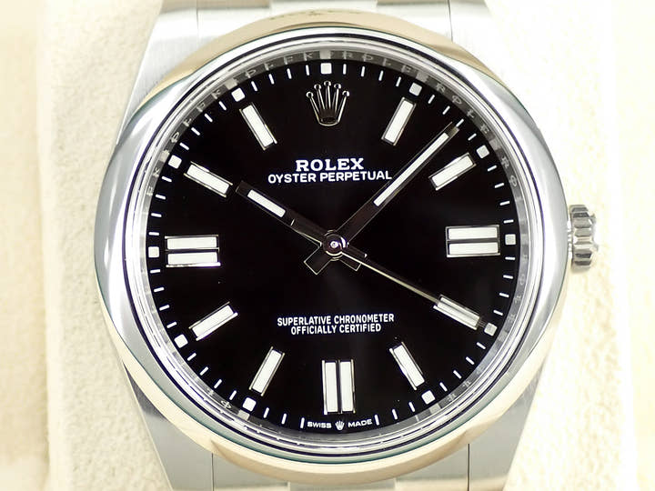 Rolex Oyster Perpetual 41 Ref. 124300 Stainless Steel Bright Black Dial