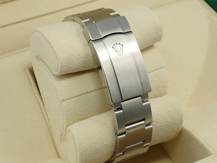 ロレックス オイスターパーペチュアル41 Ref.124300 ステンレススチール コーラルレッド文字盤