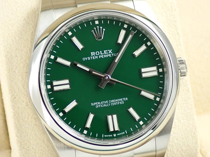 Rolex Oyster Perpetual 41 Ref. 124300 Stainless Steel Green Dial