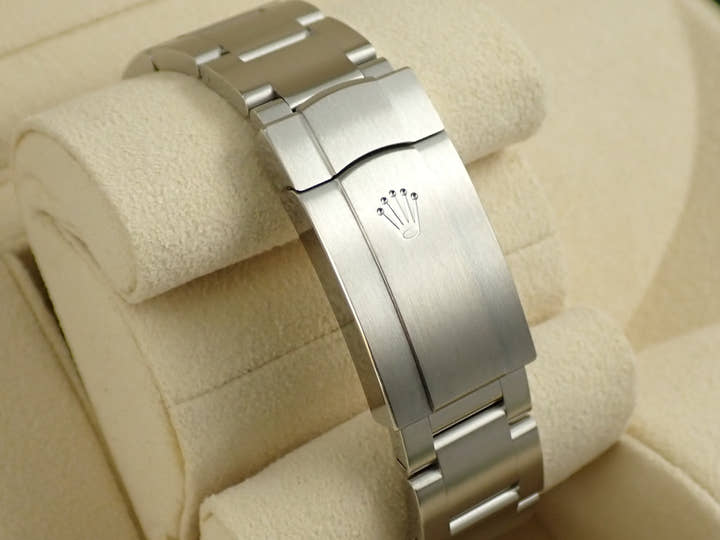 Rolex Oyster Perpetual 41 Ref. 124300 Stainless Steel Green Dial