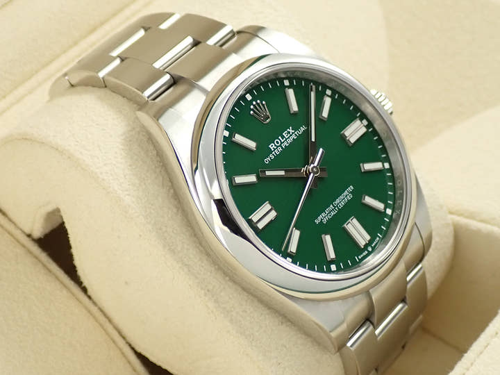 Rolex Oyster Perpetual 41 Ref. 124300 Stainless Steel Green Dial