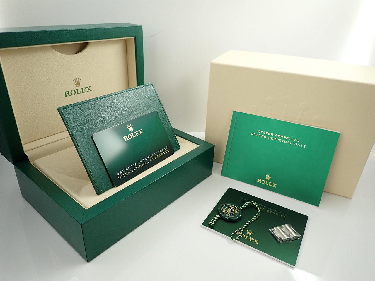 Rolex Oyster Perpetual 41 Ref.124300 SS Green Dial