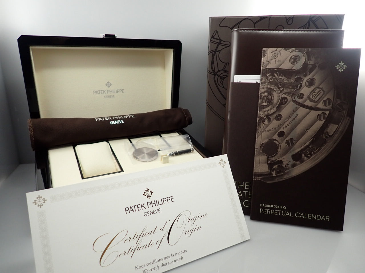 Patek Philippe Perpetual Calendar &lt;Warranty, Box, etc.&gt;