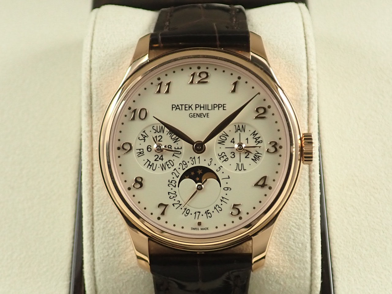 Patek Philippe Perpetual Calendar &lt;Warranty Box and Others&gt;