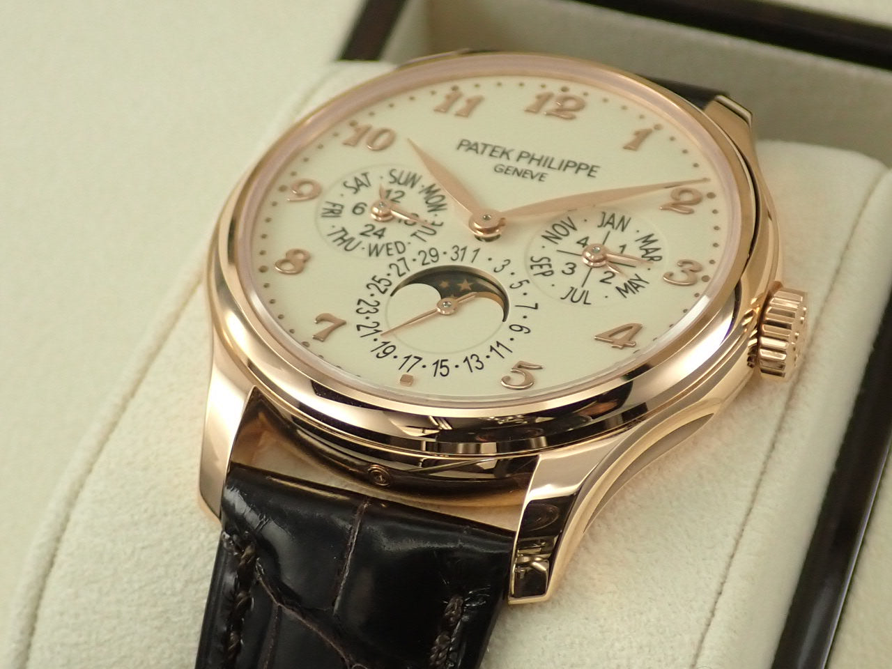 Patek Philippe Perpetual Calendar &lt;Warranty Box and Others&gt;