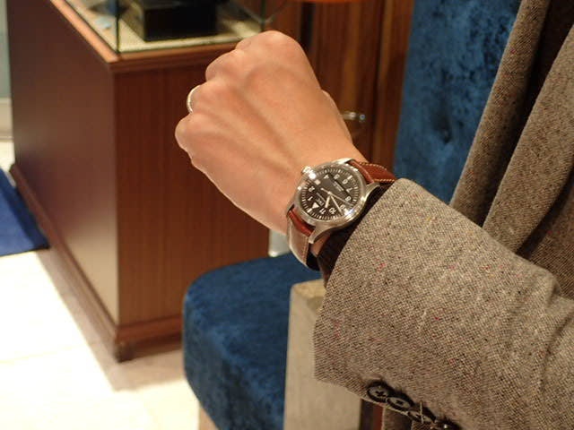 IWC パイロットウォッチ Ref.IW325301（3253-001） ブラック文字盤 中古 pilot-11