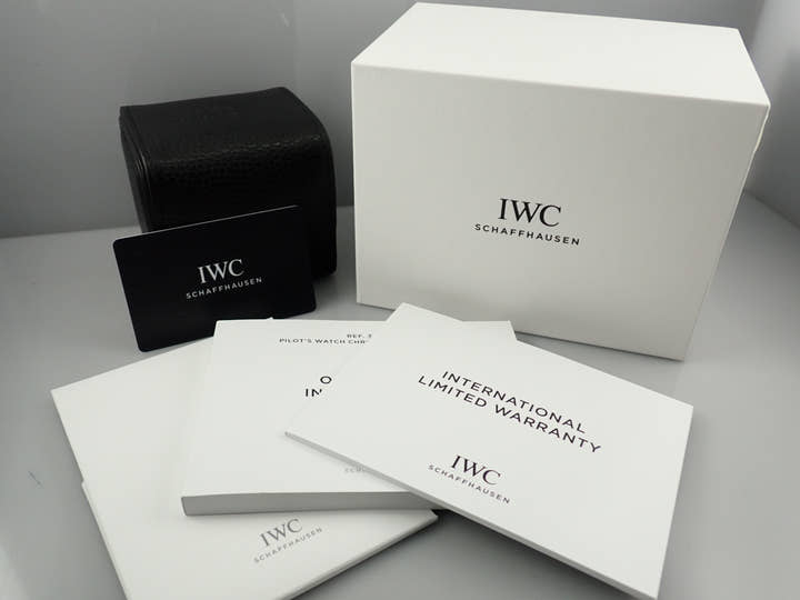 IWC パイロットウォッチ Ref.IW387905 ブラック文字盤 未使用 R4CX9S63
