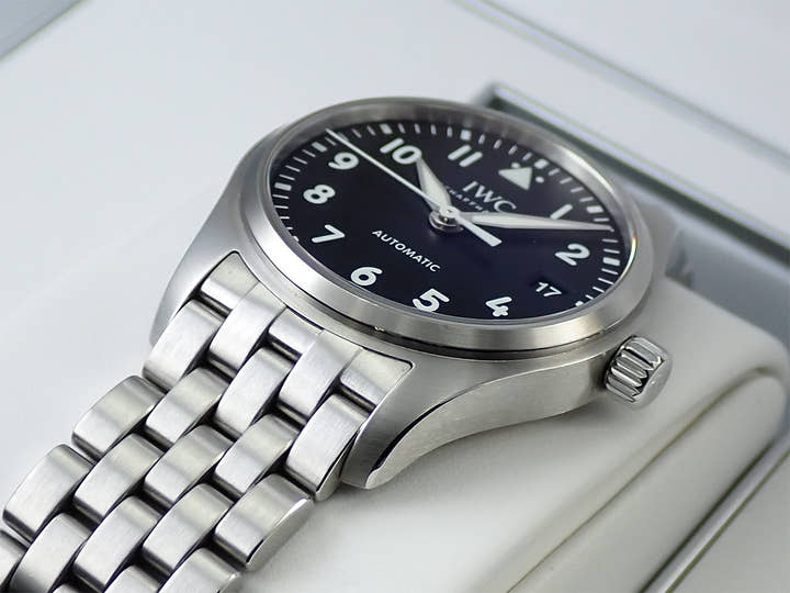 IWC パイロットウォッチ Ref.IW324010 ブラック文字盤 中古 FAV1V9J0