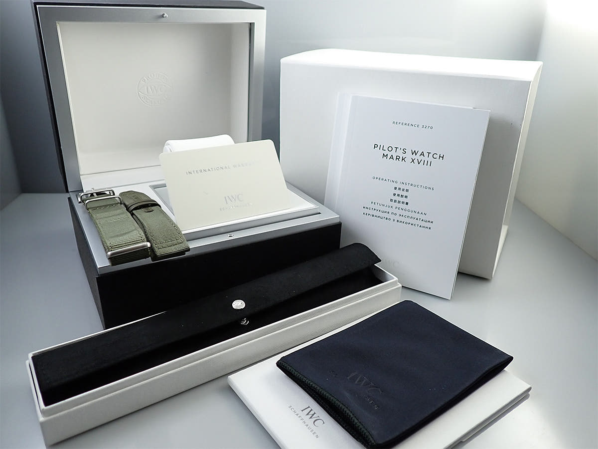 IWC パイロットウォッチ マーク XVIII トリビュート・トゥー・マークXI  Ref.IW327007 ブラック文字盤 美品 019K7303