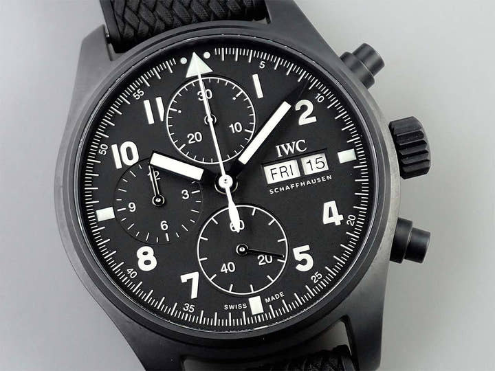 IWC パイロットウォッチ クロノグラフ トリビュート・トゥ・3705 Ref.IW387905 ブラック文字盤 極美品 3AF4MSKX