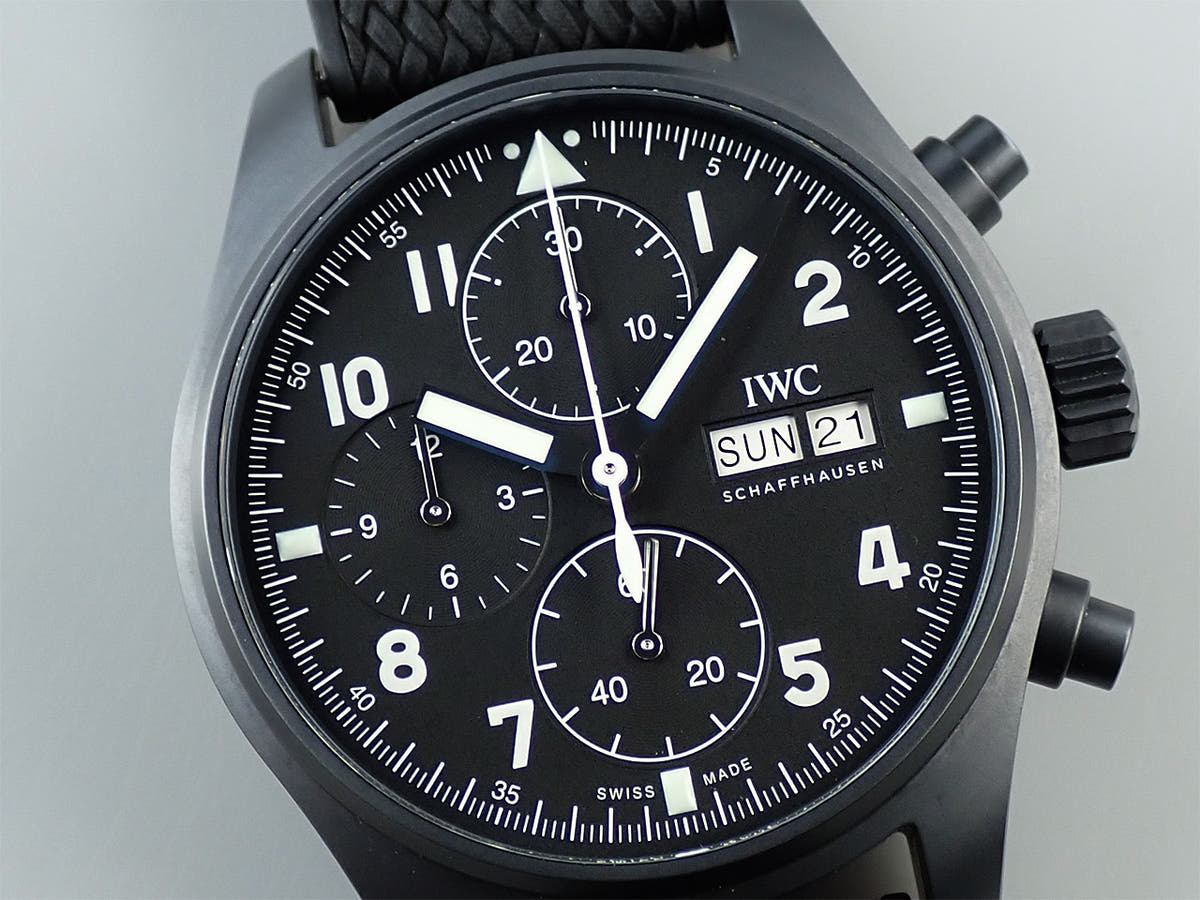 IWC パイロットウォッチ クロノグラフ トリビュート・トゥ・3705 Ref.IW387905 ブラック文字盤 極美品 2S7HZUH6