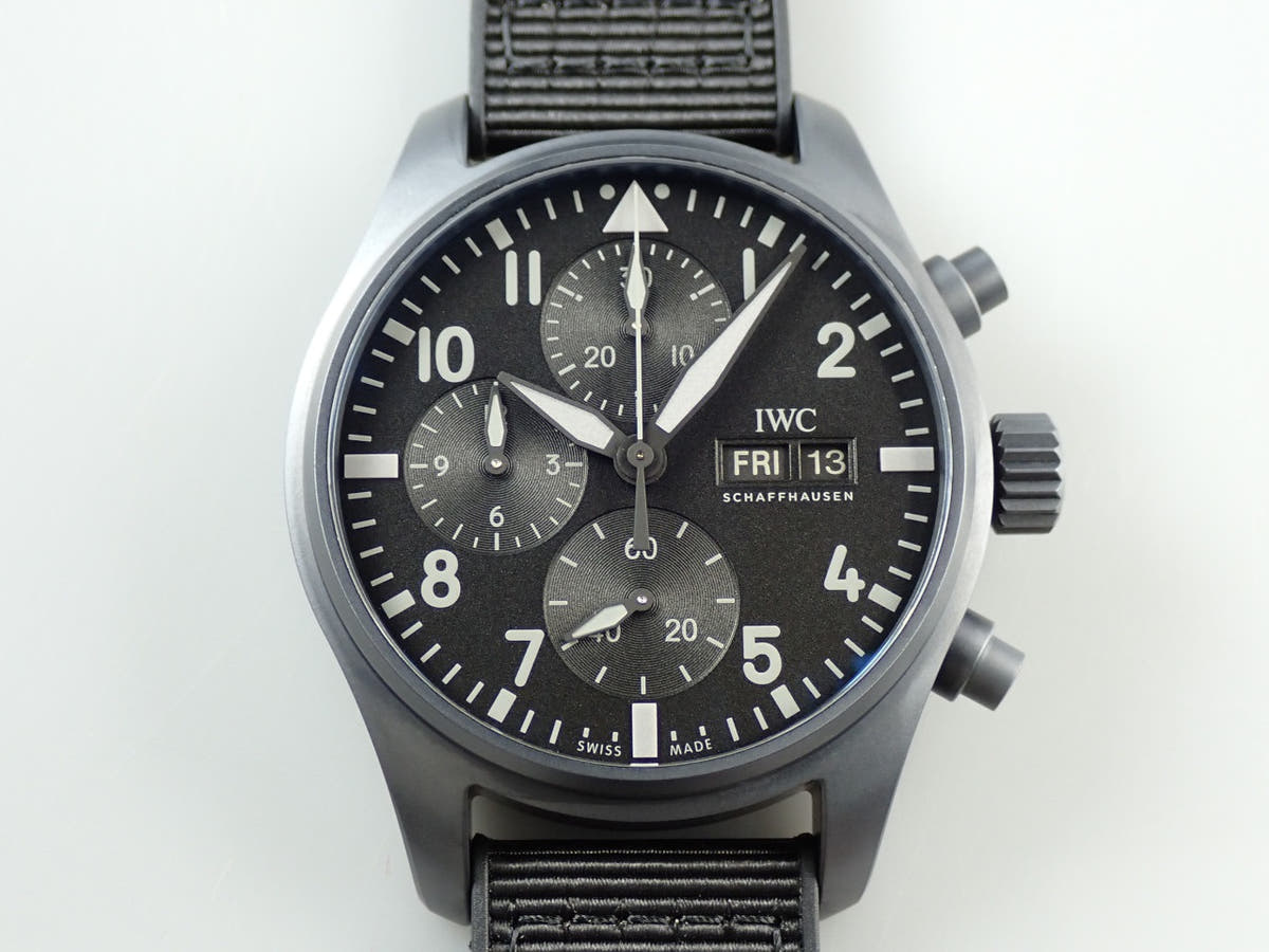 IWC パイロット ウォッチ クロノグラフ トップガン セラタニウム Ref.IW388106 ブラック文字盤 未使用 P25A9J58