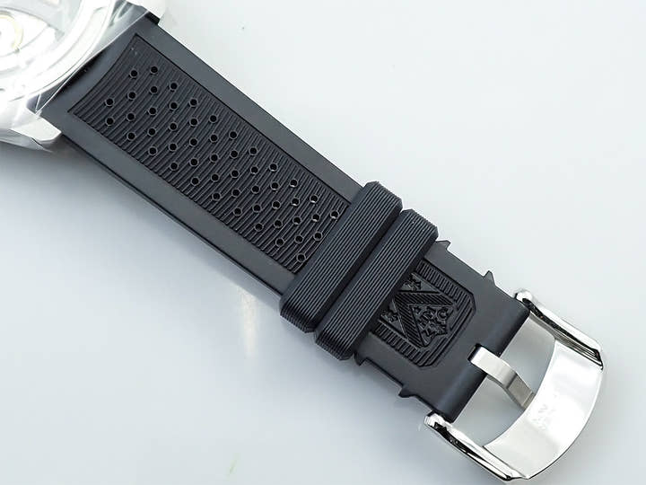 H.モーザー パイオニアセンターセコンド Ref.3200-1207 レッド・フュメ文字盤 未使用 6X45AKLX