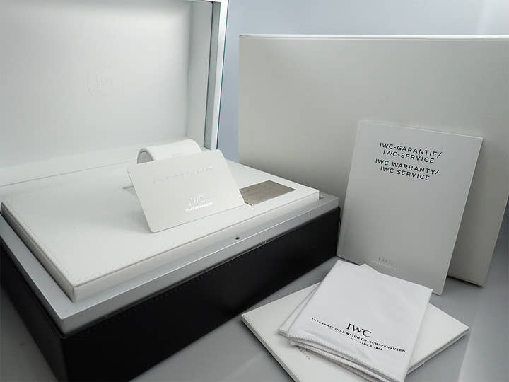 IWC  ポルトギーゼ クロノグラフ ラトラパンテ ブティック ミラノ Ref.IW371215 ブルー文字盤 中古 HA8F2ZRH