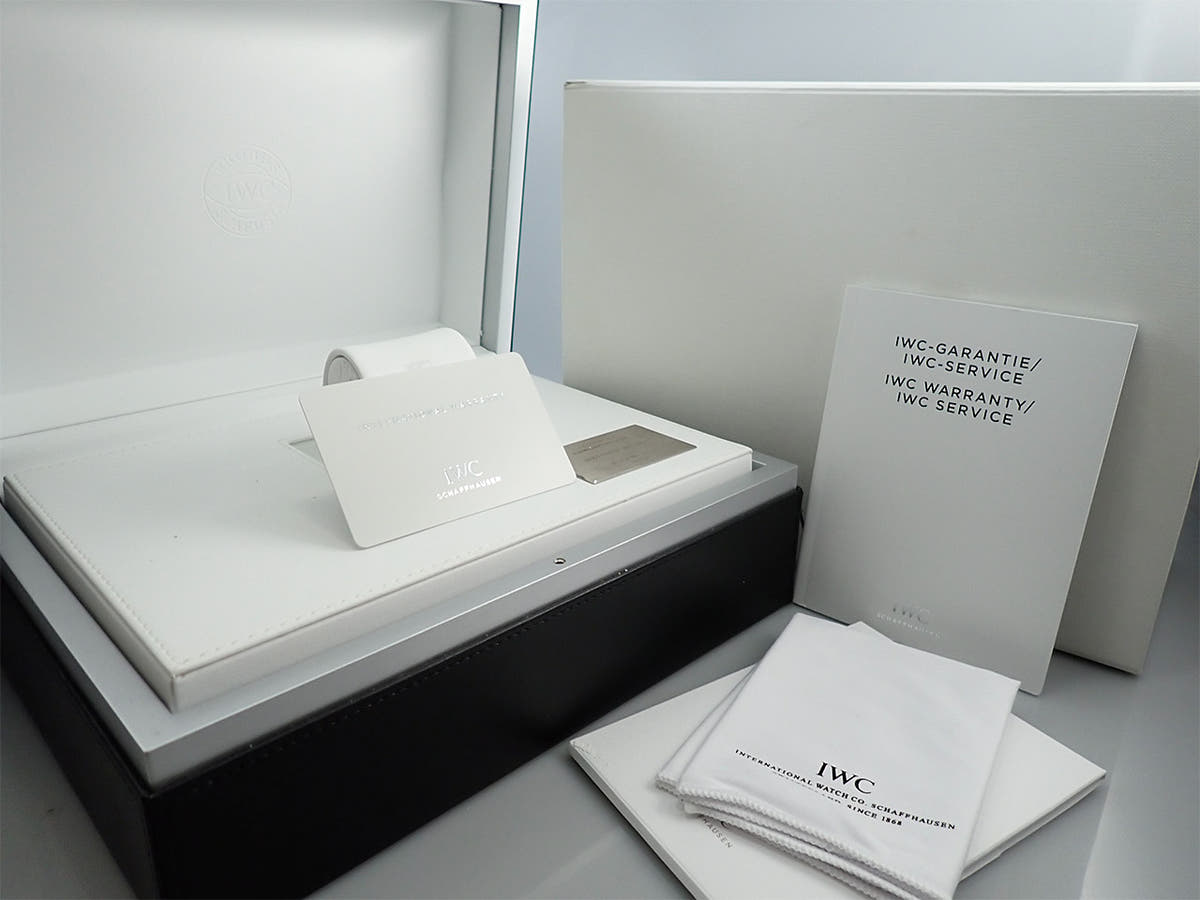 IWC  ポルトギーゼ クロノグラフ ラトラパンテ ブティック ミラノ Ref.IW371215 ブルー文字盤 中古 HA8F2ZRH