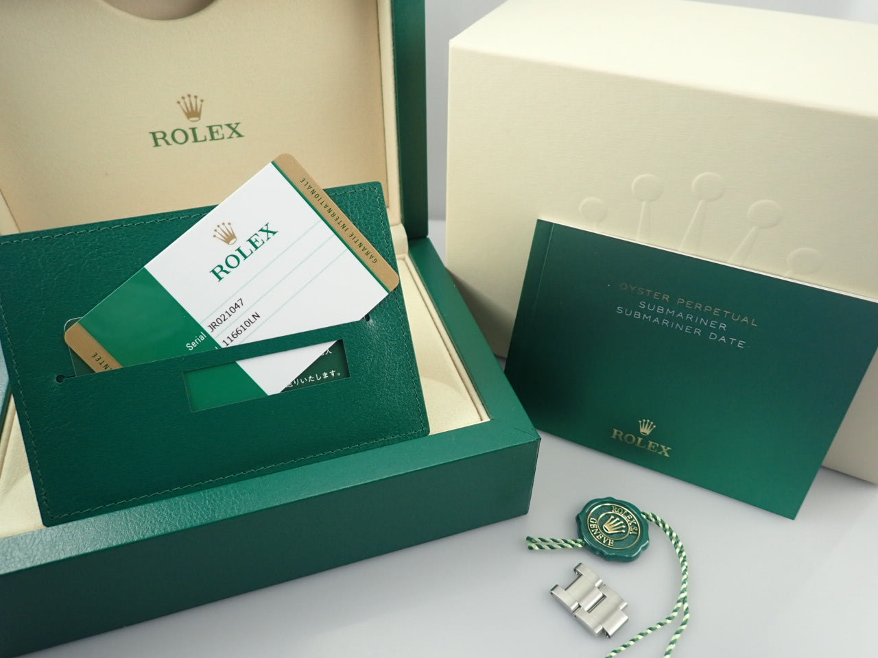 Rolex Submariner Date Random &lt;Warranty, Box, etc.&gt;