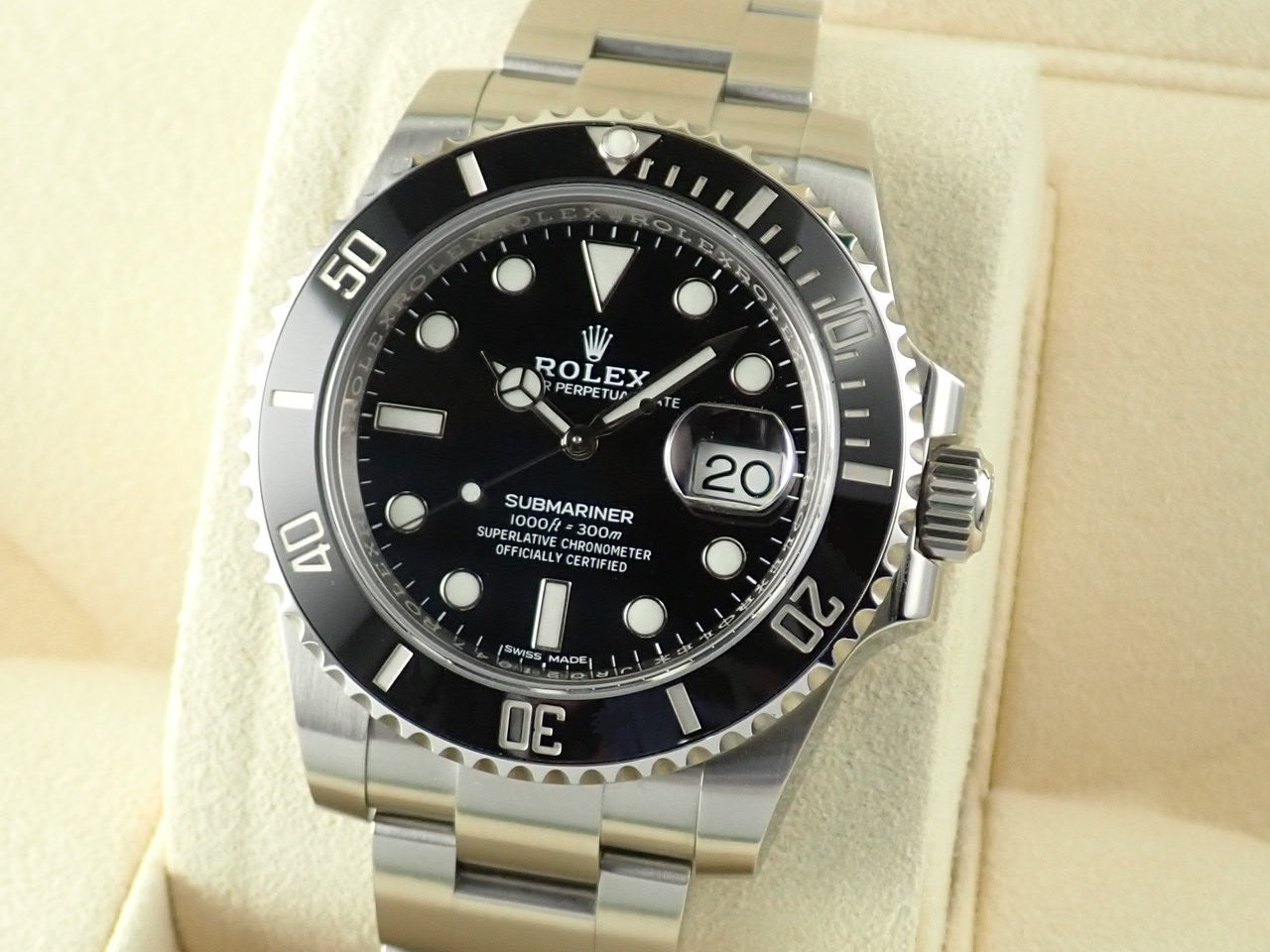 Rolex Submariner Date Random &lt;Warranty, Box, etc.&gt;