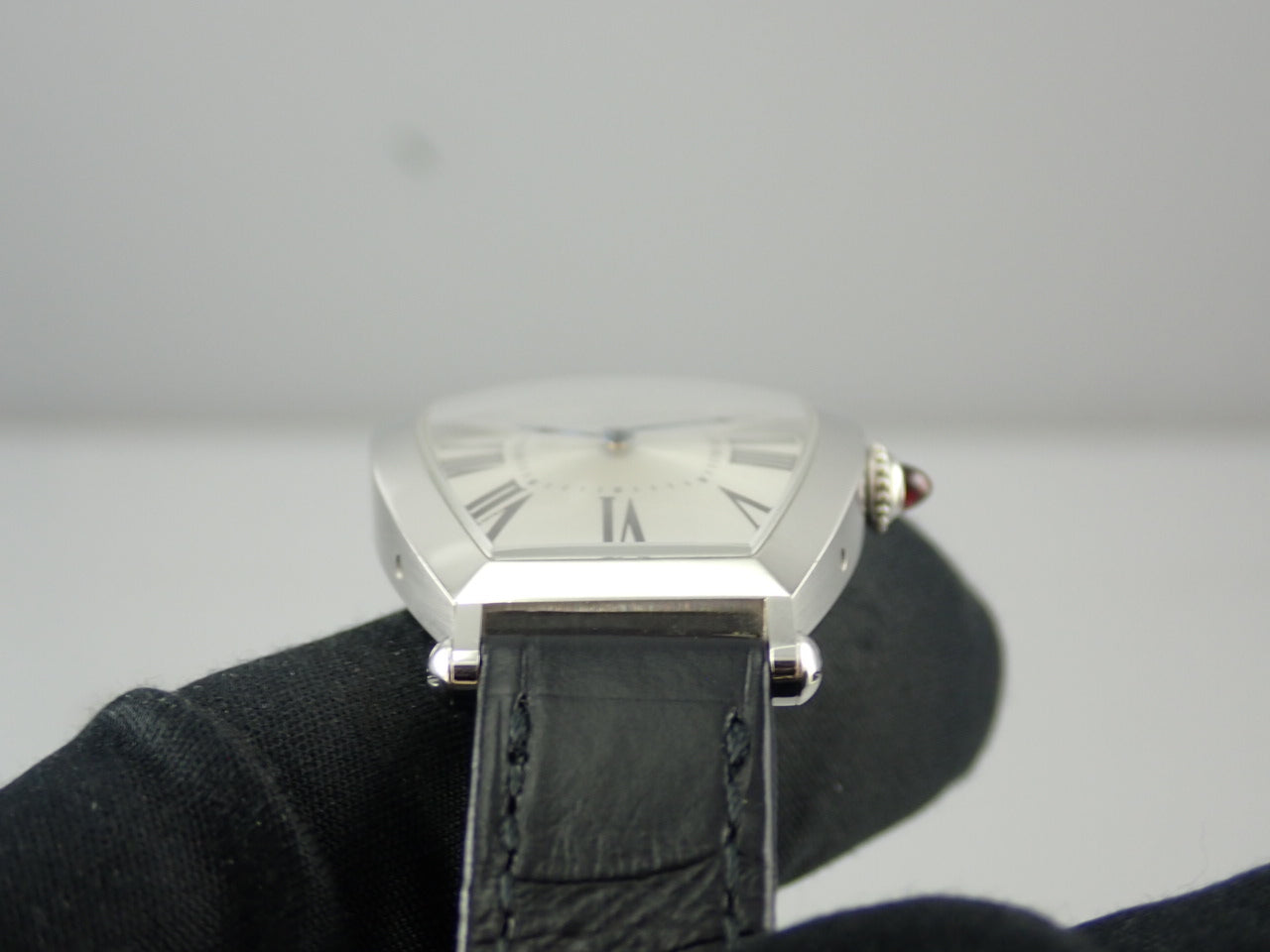 カルティエ トノーウォッチ PLATINUM Ref.WGTN0005 Cartier Tonneau