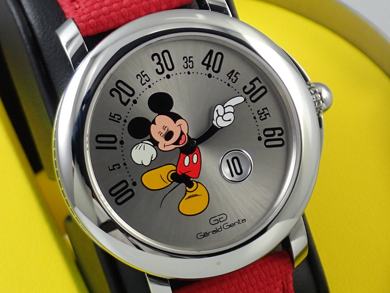 Gerald Genta Arena Retrograde Smile Mickey Mouse Disney &lt;Warranty, Box, etc.&gt;