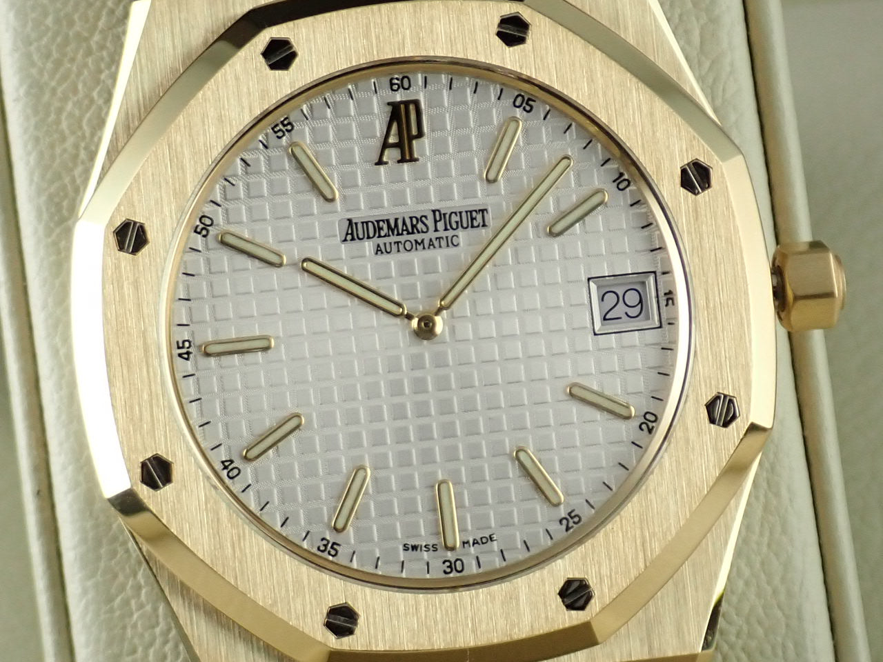 Audemars Piguet Royal Oak Jumbo &lt;Warranty, Box, etc.&gt;