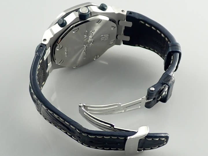 オーデマピゲ ロイヤルオーク オフショア クロノグラフ Ref.26170ST.OO.D305CR.01 ステンレススチール ホワイト×ブルー文字盤