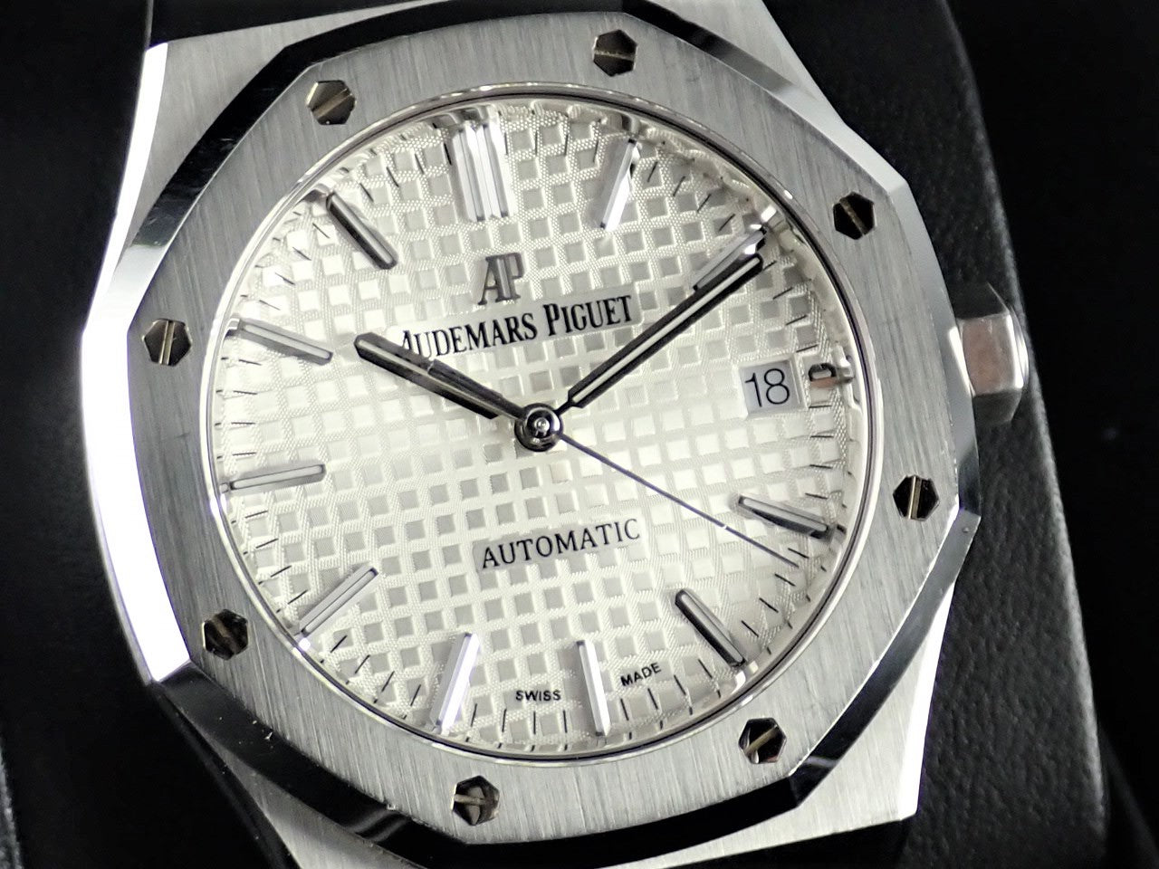 Audemars Piguet Royal Oak Silver Dial &lt;Warranty, Box, etc.&gt;