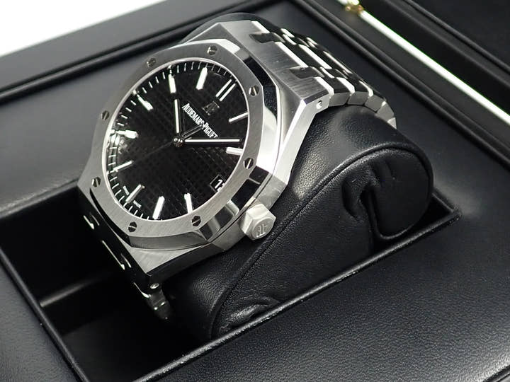 オーデマピゲ ロイヤルオーク Ref.15500ST.OO.1220ST.03 ステンレススチール ブラック文字盤