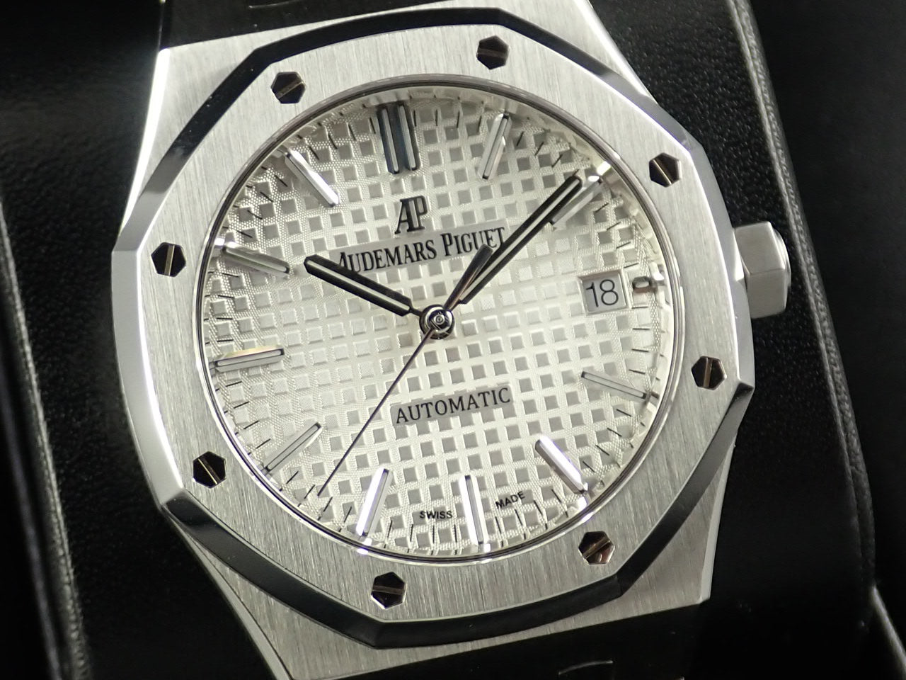 Audemars Piguet Royal Oak Silver Dial &lt;Warranty, Box, etc.&gt;