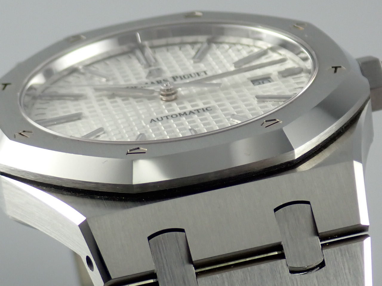 Audemars Piguet Royal Oak Automatic Ref.15400ST.OO.1220ST.02