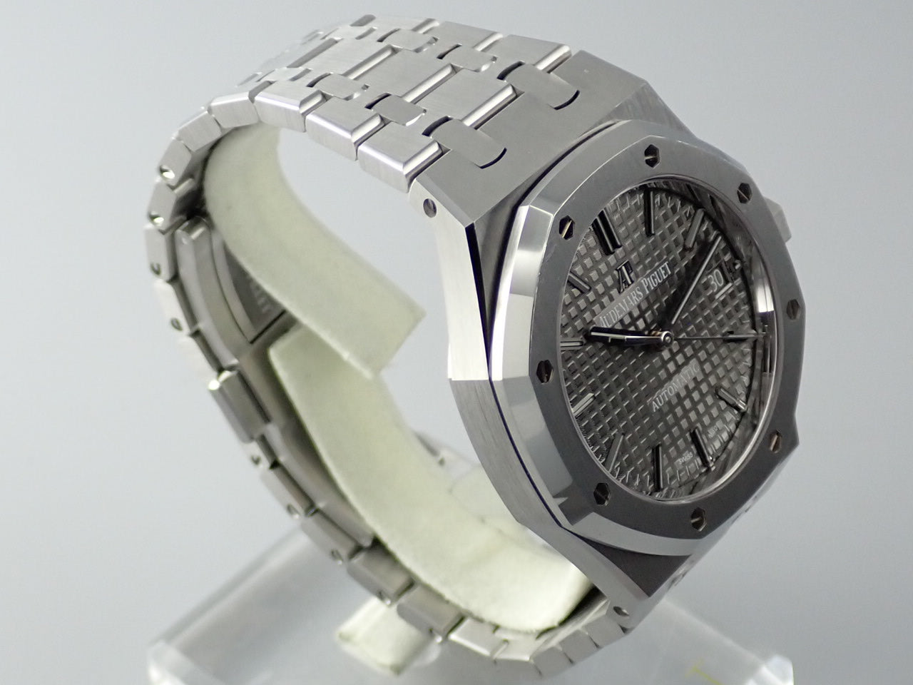 Audemars Piguet Royal Oak Ref.15450ST.OO.1256ST.02