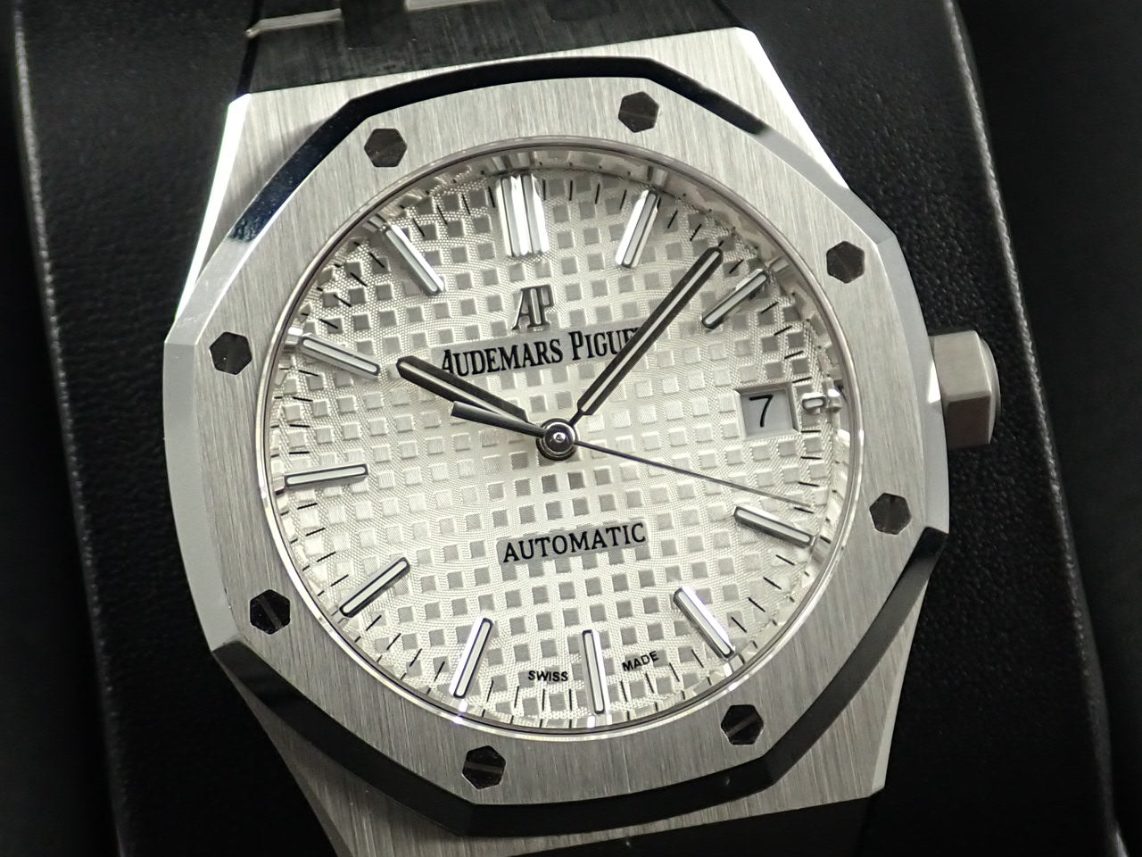 Audemars Piguet Royal Oak Silver Dial &lt;Warranty Box and Others&gt;