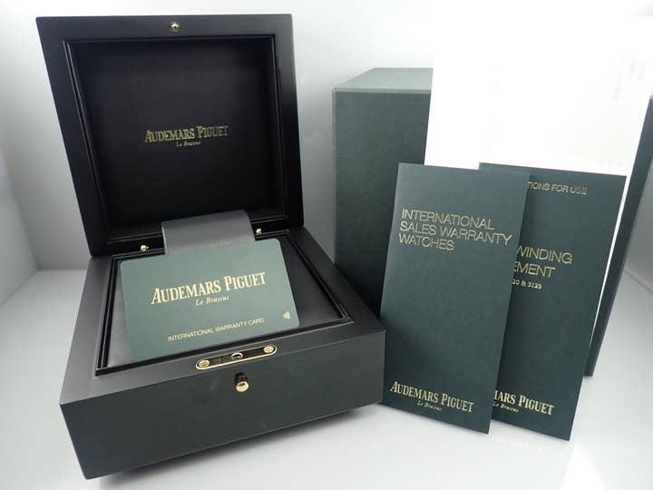 オーデマピゲ ロイヤルオーク Ref.15450ST.OO.1256ST.01 ステンレススチール シルバー文字盤