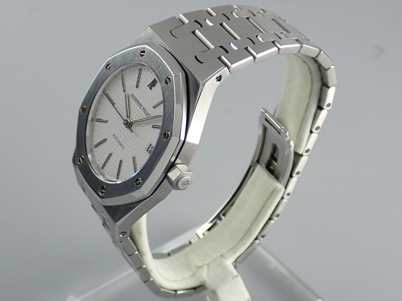 Audemars Piguet Royal Oak Medium Size Ref.14790ST.OO.0789ST.02