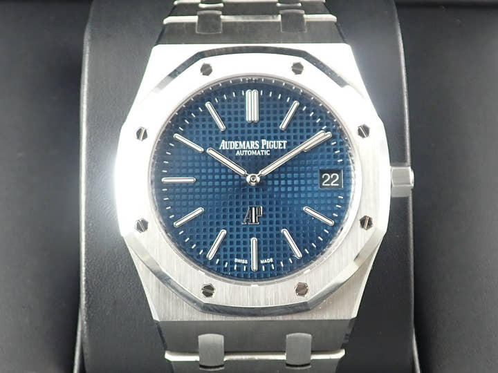 Audemars Piguet Royal Oak Extra-Thin Ref. 15202ST.OO.1240ST.01.A Stainless Steel Blue Dial