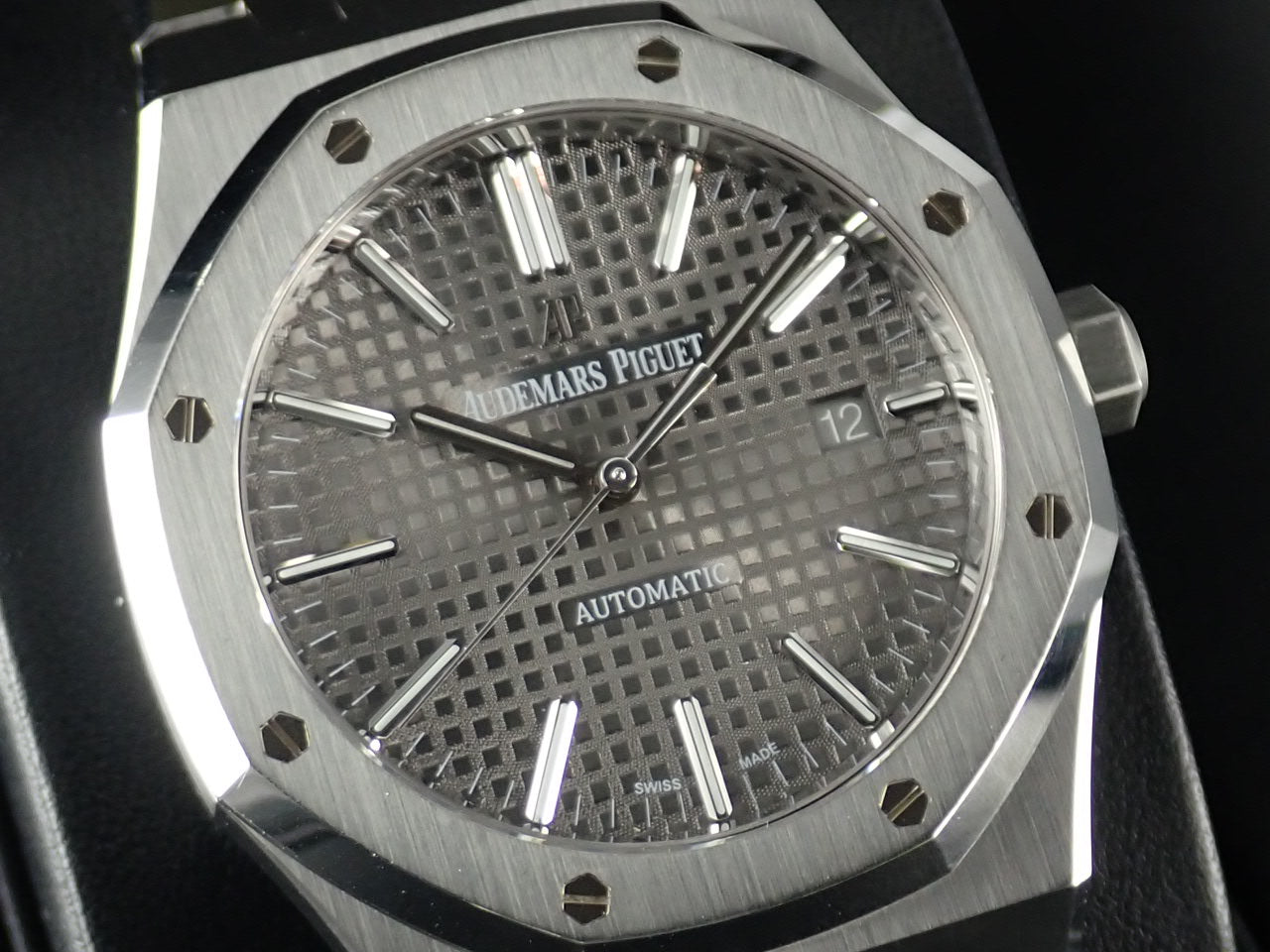 Audemars Piguet Royal Oak Automatic Ref.15400ST.OO.1220ST.04