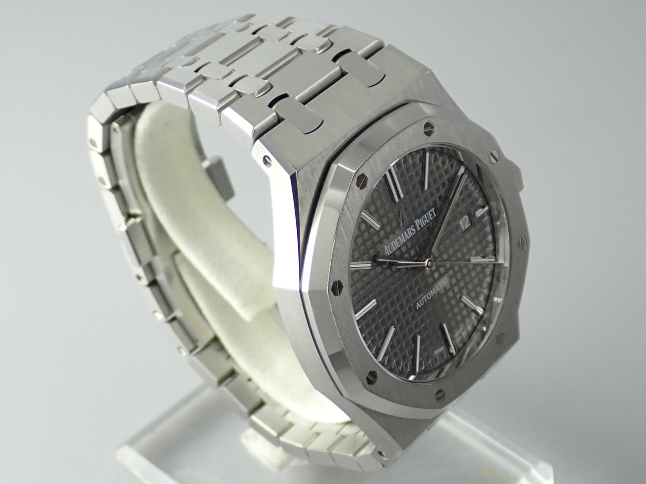 Audemars Piguet Royal Oak Automatic Ref.15400ST.OO.1220ST.04