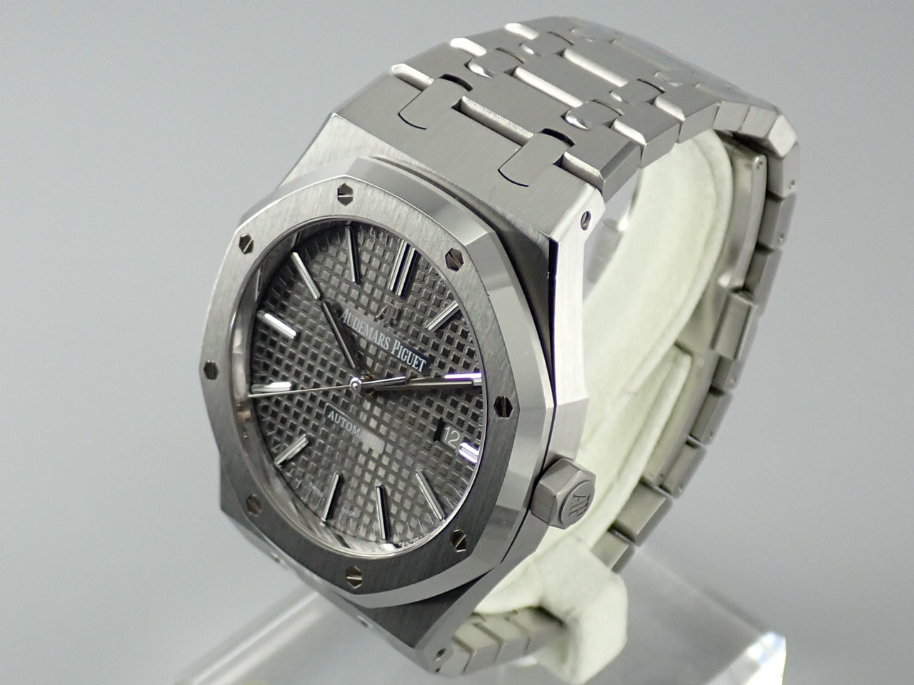 Audemars Piguet Royal Oak Automatic Ref.15400ST.OO.1220ST.04